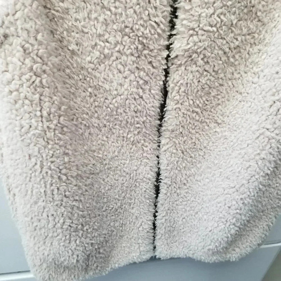 Aritzia Wilfred Chateau Faux Fur Teddy Cream Vest  XS - Picture 8 of 10